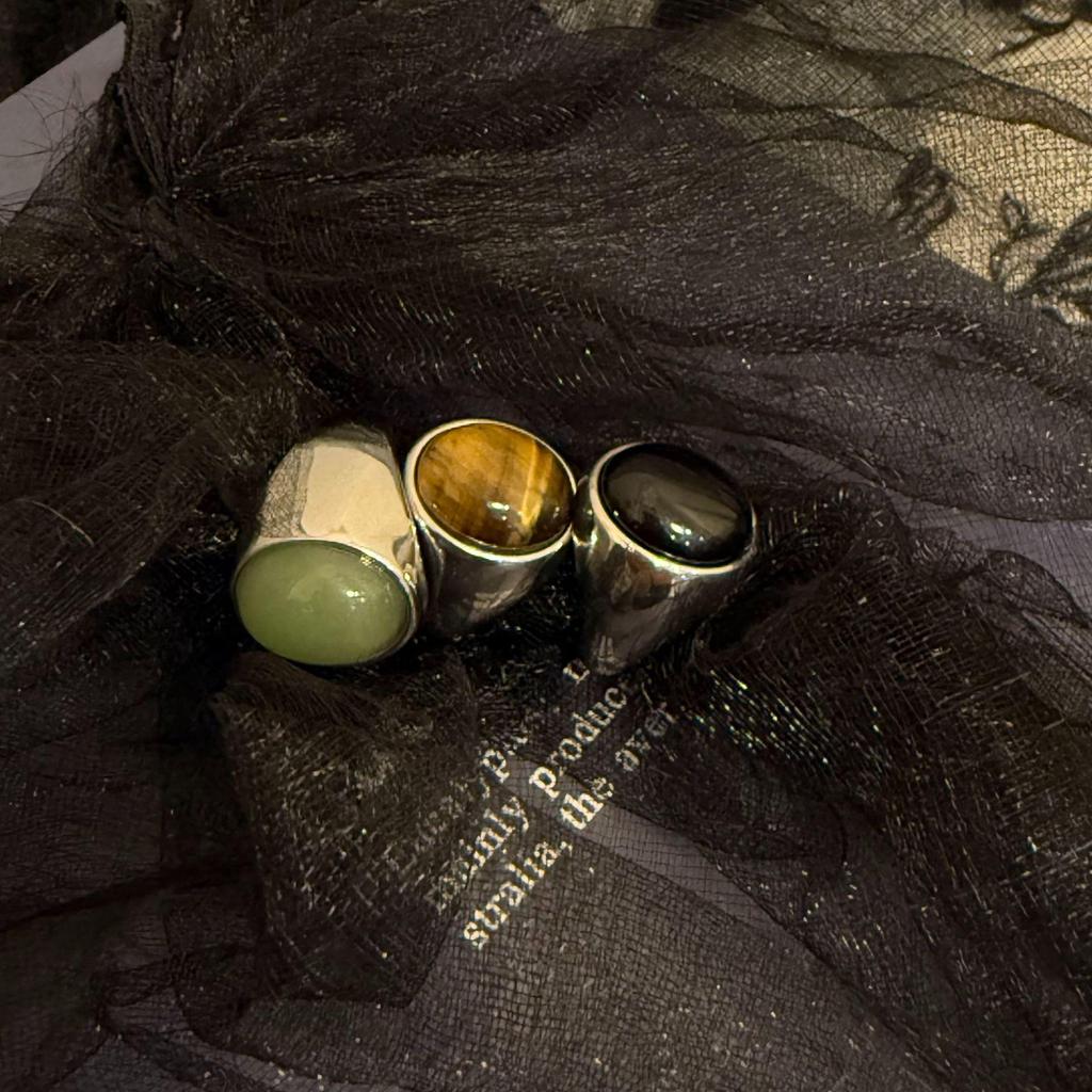 Titanium Steel Oval Agate Stone Gold Ring - Women's Niche Fashion Accessory