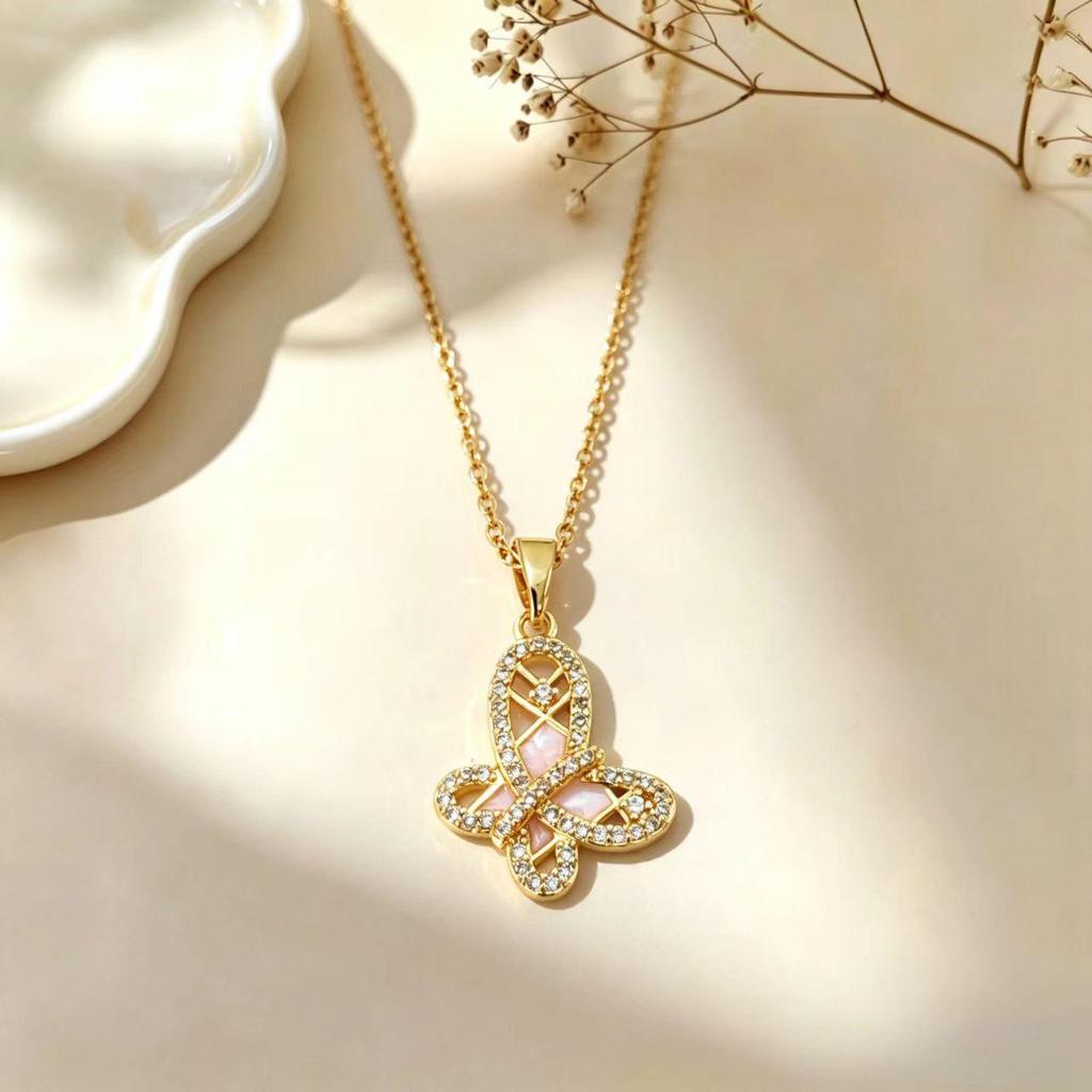 Elegant Cat Pendant Necklace: Fresh Design with Micro-Set Zircons for Women - Light Luxury & High-End Feel; Perfect Clavicle Chain Accessory.