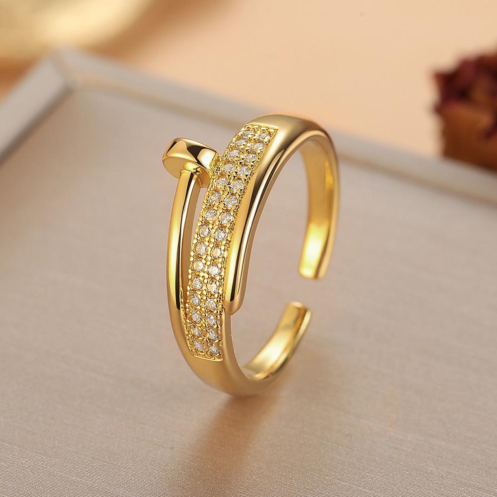 Geometric Open-Finger Diamond Ring: Stylish Minimalist Design with a Chic, Niche Appeal