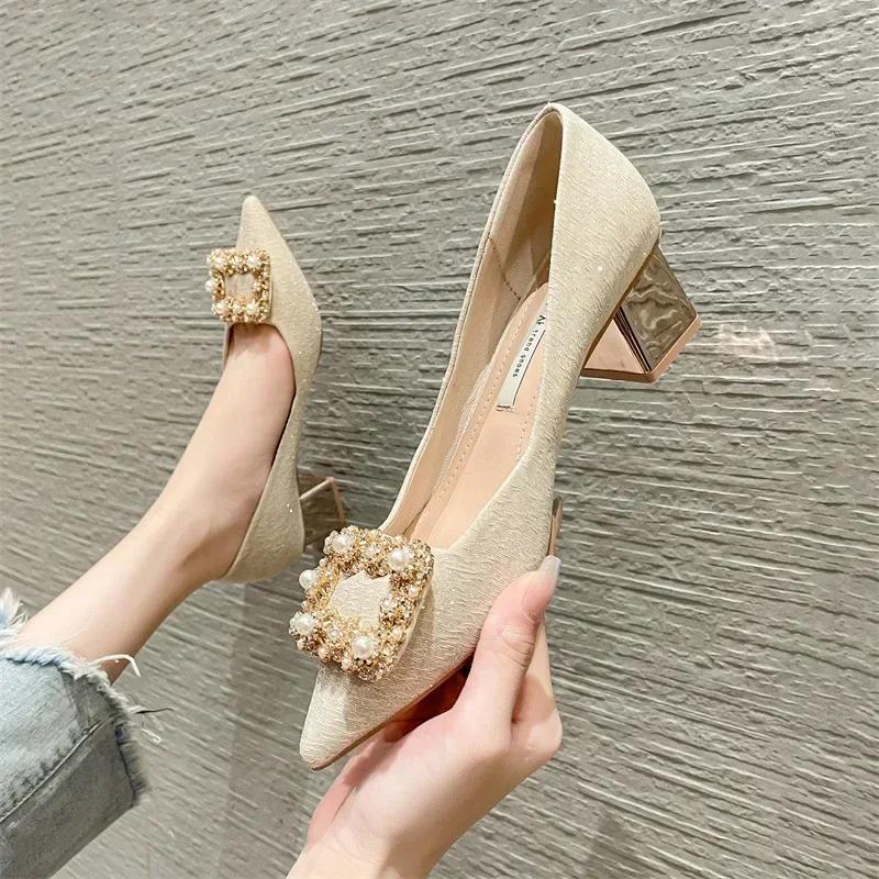 Women's  Spring and Autumn New French Pearl Water Diamond Pointed High Heels with Middle Heels and Shallow Mouth Single Shoes