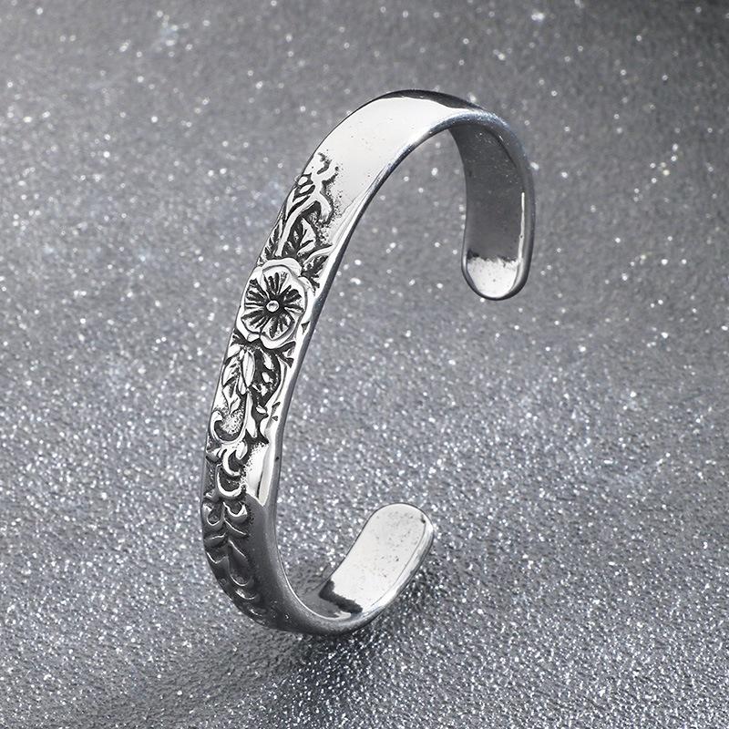 Ethnic Style Distressed Floral C-shaped Titanium Steel Unisex Bracelet