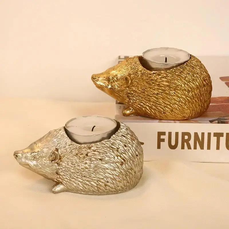 Resin Hedgehog Candle Holder Animal Statue Candlestick Decor Ornament for Home Office Wedding Party Desktop Decoration Art Craft