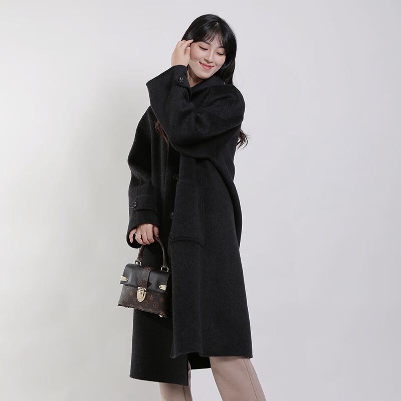 

Женское двустороннее пальто из смесовой шерсти M