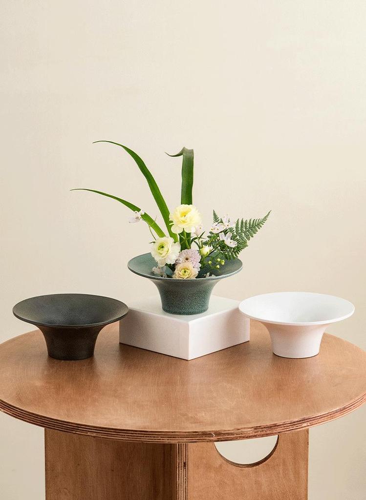 Peacock Green Zen Style Conical Ceramic Vase for Flower Arranging