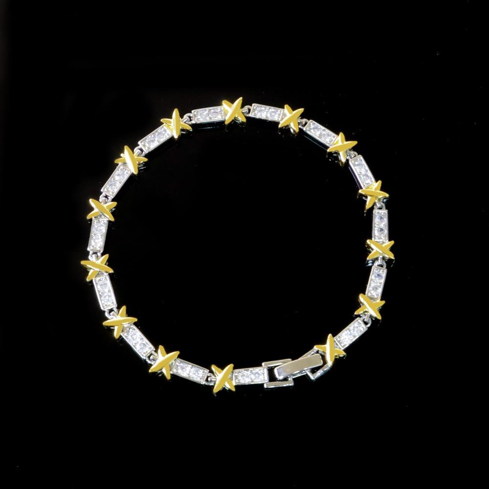 Bracelet Européen et Américain Rétro Bicolore Cuivre Électroplaqué Zirconium Luxe Léger Ne Se Décolore Pas Bracelet Polyvalent Haut de Gamme pour Femme