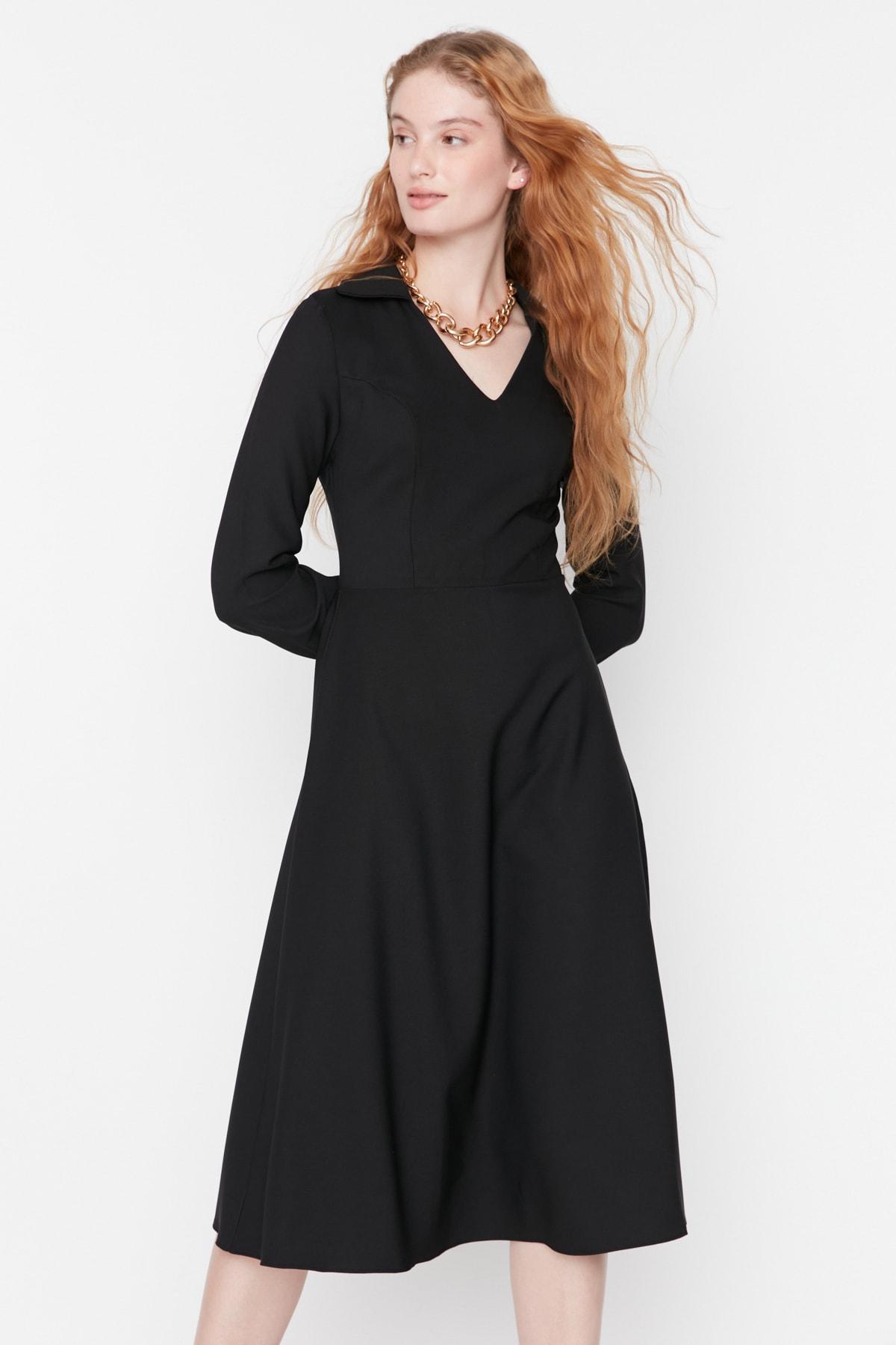 

Вязаное черное платье-миди TWOAW23EL00911..