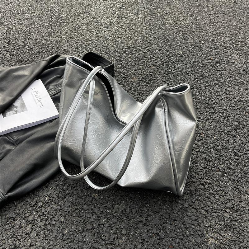 

Cyber Silver Metallic Tote Bag Large Capacity Soft Leather Shoulder Handbag For Women Daily Streetwear Fashi Purse