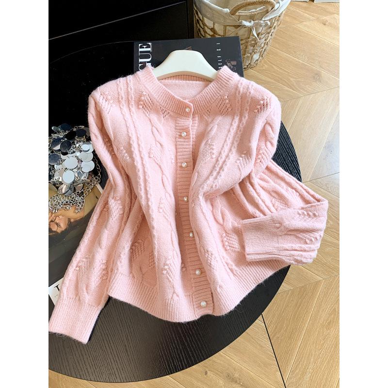 Chic Korean Loose Knit Cardigan: Early Autumn Slimming Sweater with High-End Feel