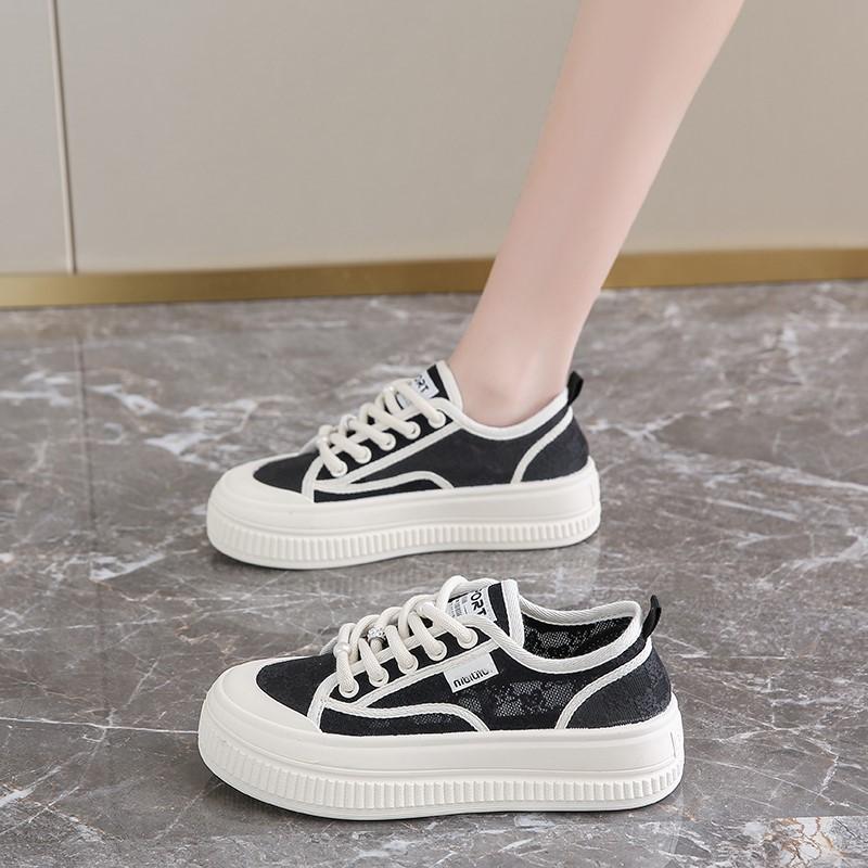 Niche design sense lace net white shoes women's summer breathable net shoes 2025 new casual board shoes canvas shoes