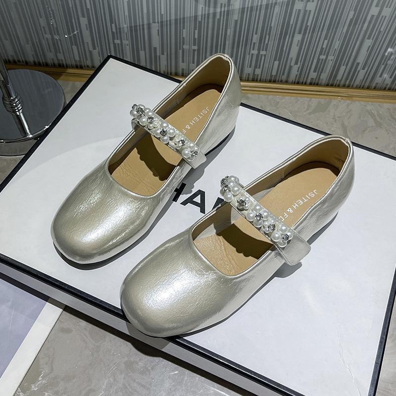 

Square head silver Mary Jane shoes women s summer skirt temperament versatile small leather shoes flat bottom shallow mouth single shoes Doudou shoes 40 шампанского