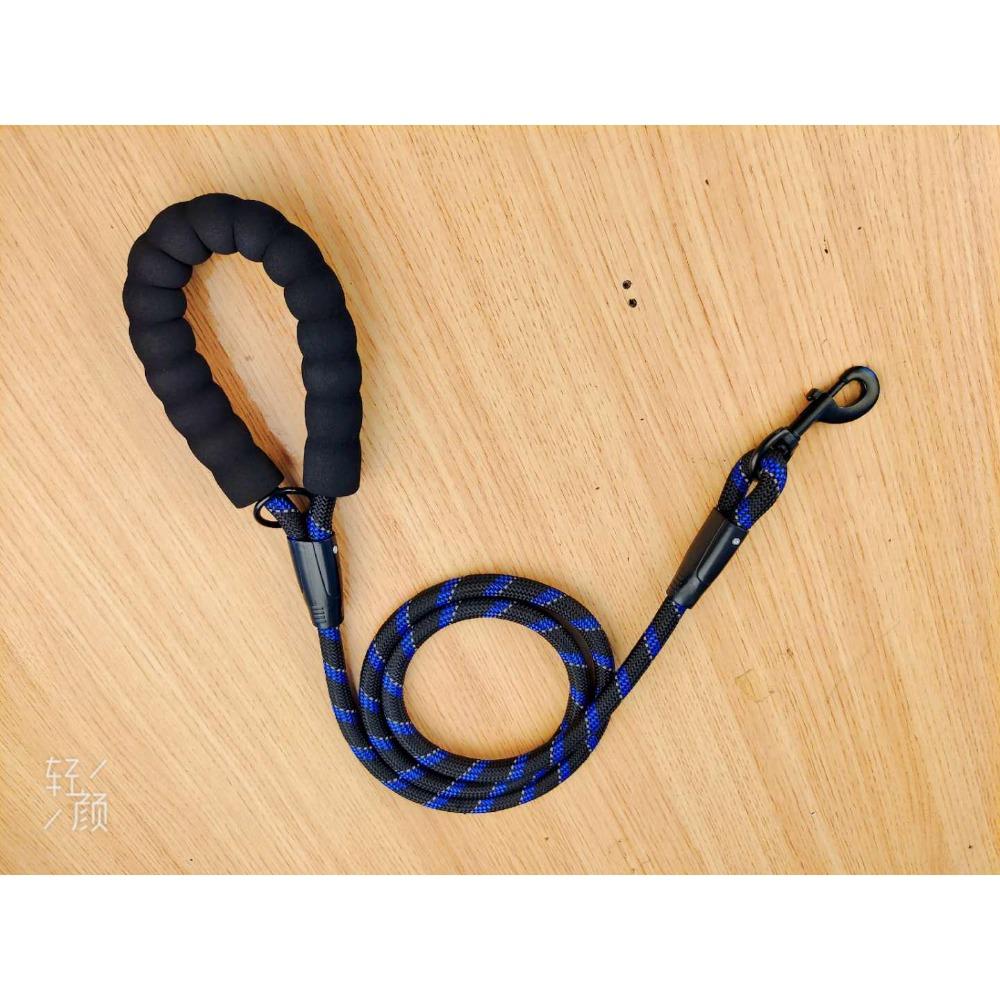 Pet leash Outdoor walking dog round leash dog leash dog reflective large dog spring hook explosion-proof rushing dog leash