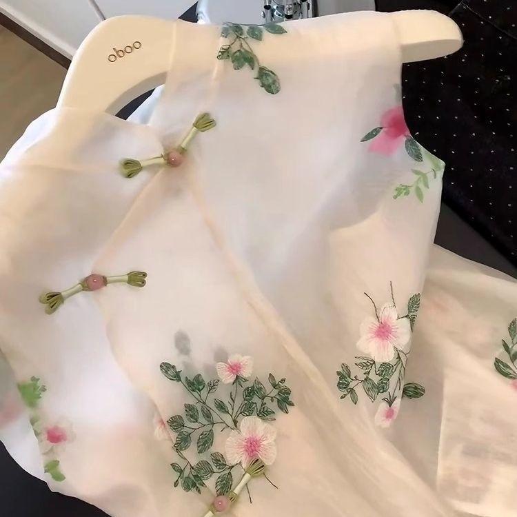 Top Women's Embroidered Vest Thin Temperament Women's Unique Stand Collar Sleeveless