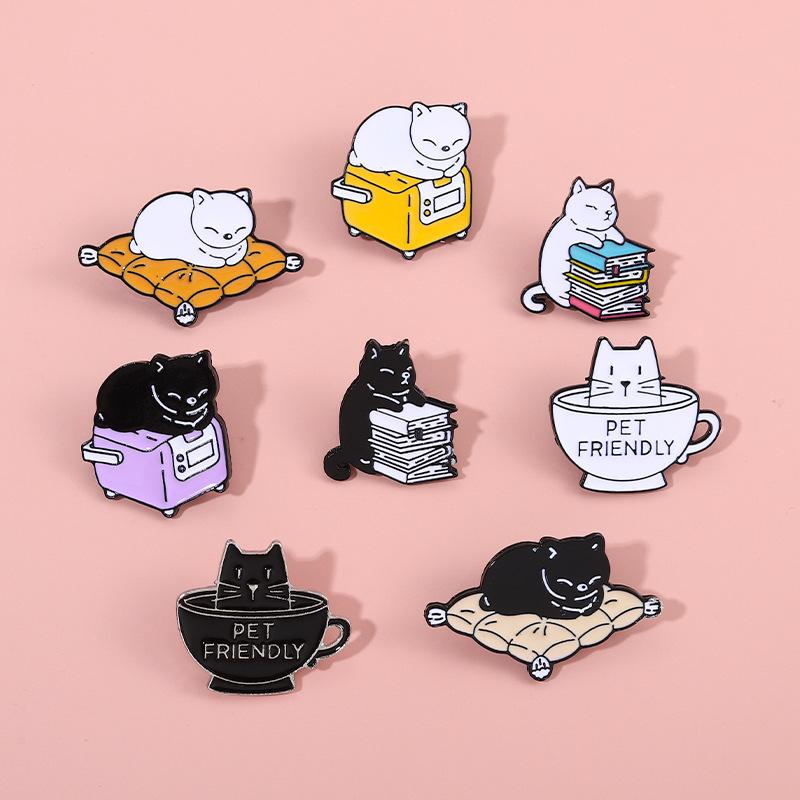 Cartoon Adorable Cat Brooch Set For Men And Women Stylish Metal Pins With Unique Design