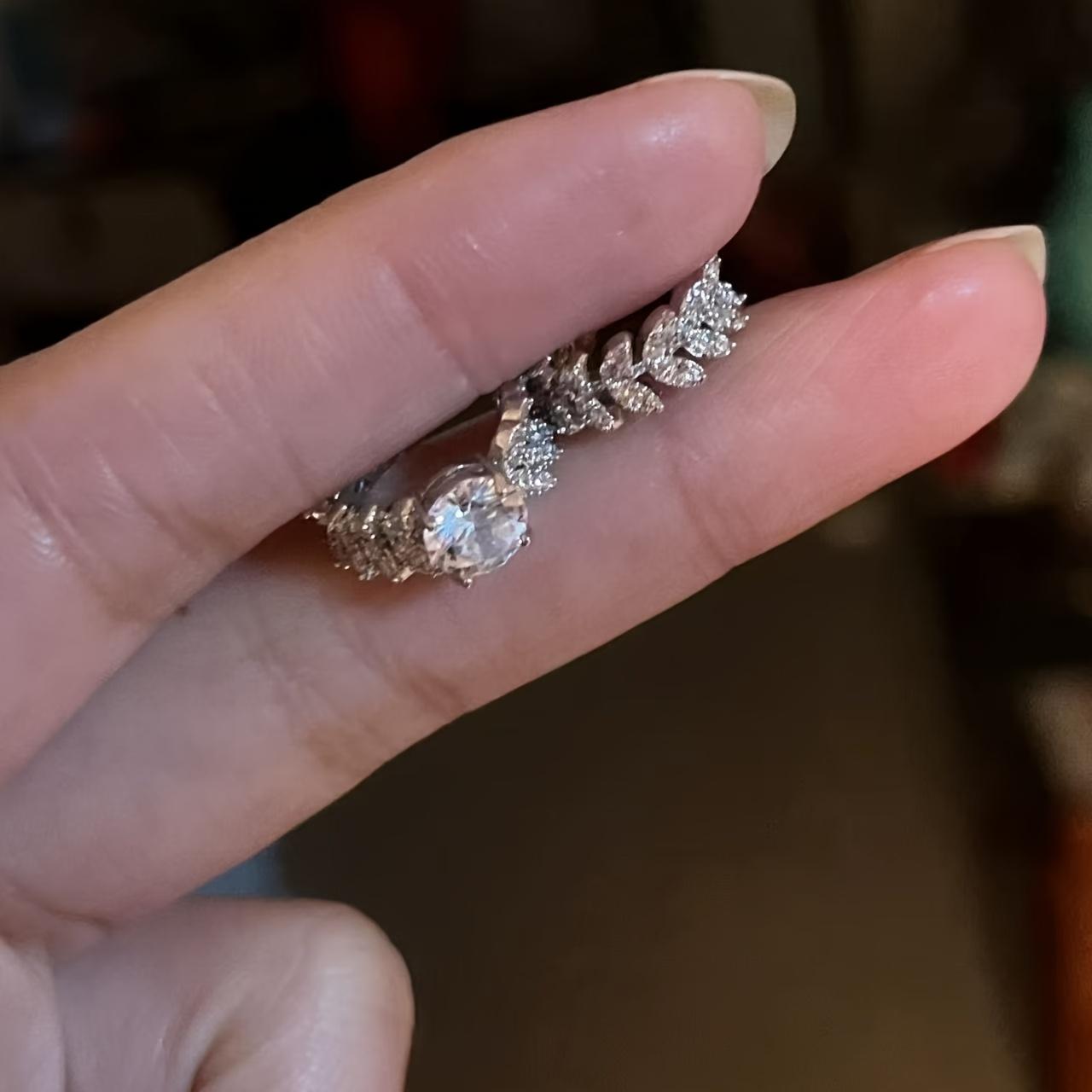 Набор из 2 шт. Женская Мода Супер Блестящий Непрокалываемый Зажим для Хряща Уха - Легкий Высококлассный Универсальный Набор Клипс для Ушей с Искусственным Цирконием - Гипоаллергенный