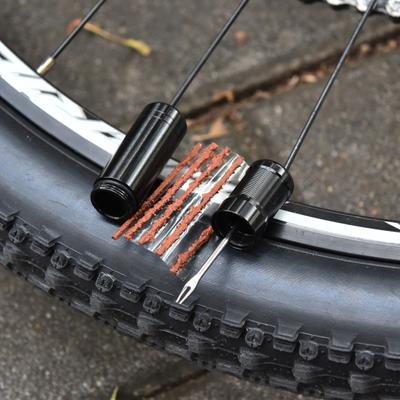 1 Sada Súprava na opravu bezdušových pneumatík na bicykel s 5 vkladacími prúžkami slaniny Prenosné náradie na núdzovú opravu defektu pneumatiky horského cestného bicykla