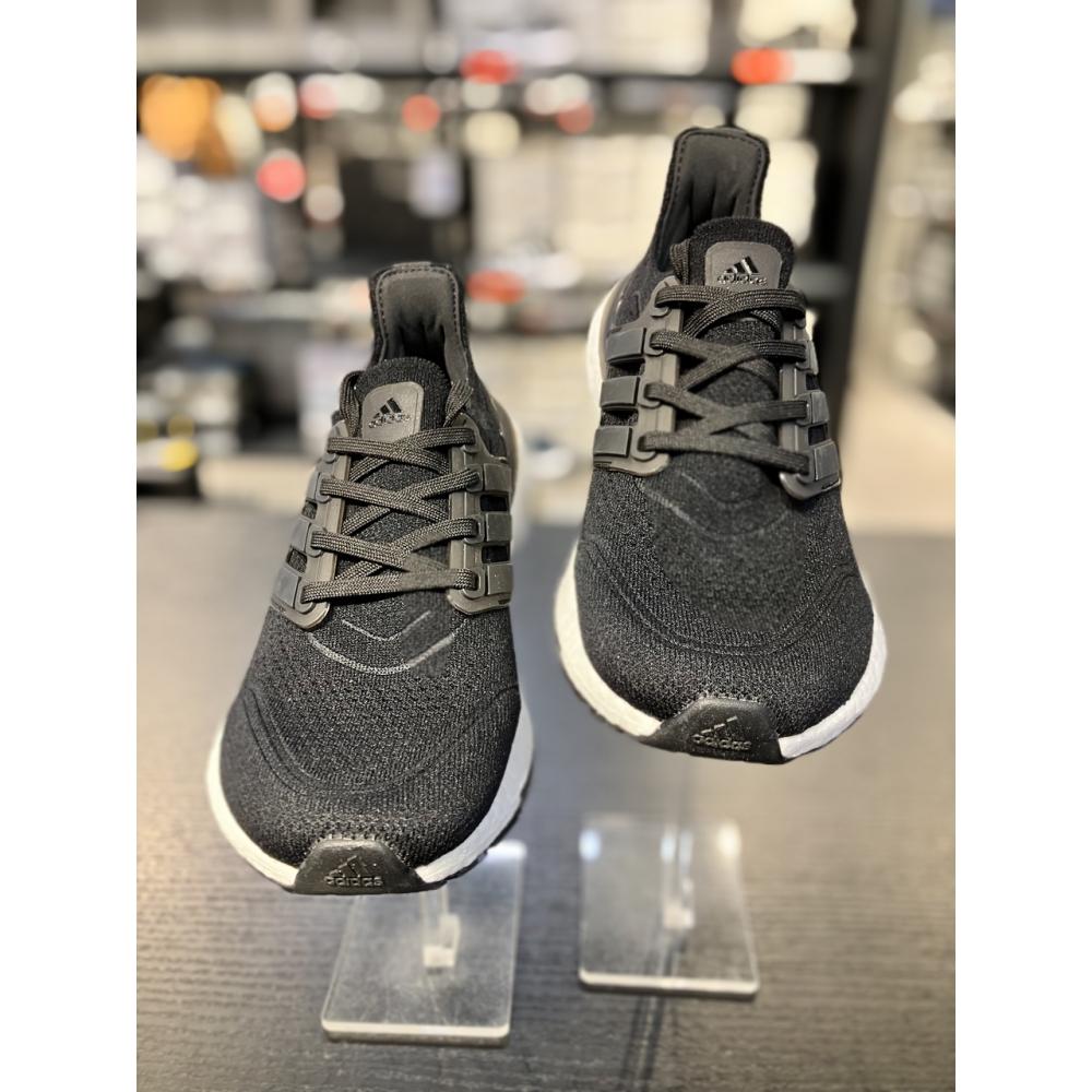 

Adidas Performance Women s Ultraboost 21 Вт ULTRABOOST 21 Вт FY0402