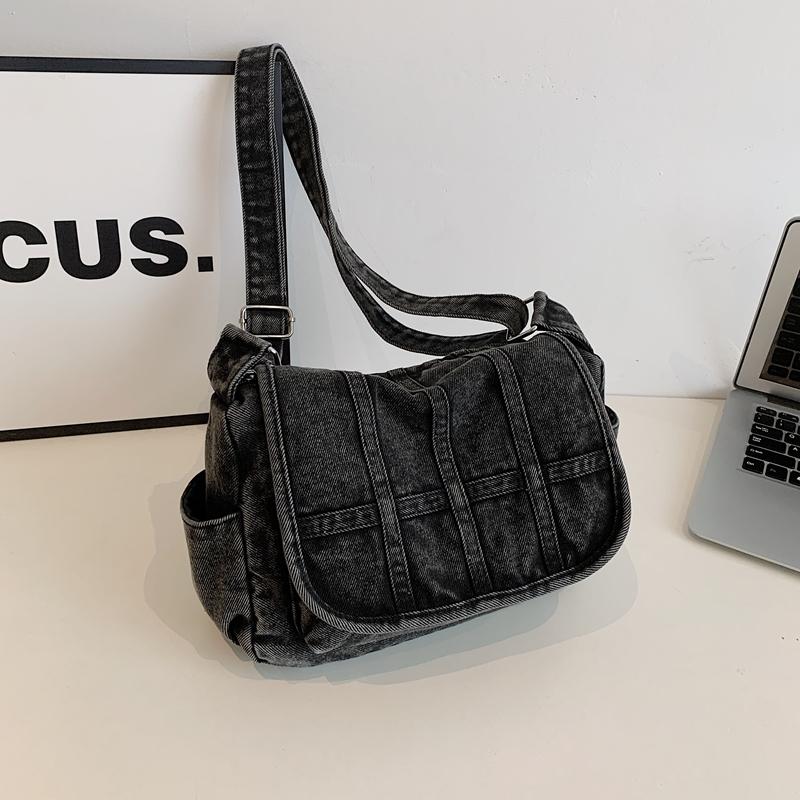 Denim Crossbody Bag for Women – Minimalist Shoulder Bag with Adjustable Strap – Perfect for Casual & Streetwear Styles
