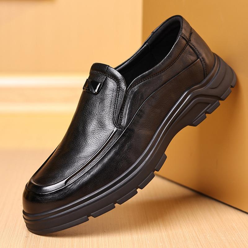 

Spring new leather shoes men s middle-aged men s platform leather shoes business casual dad shoes first layer cowhide breathable 38