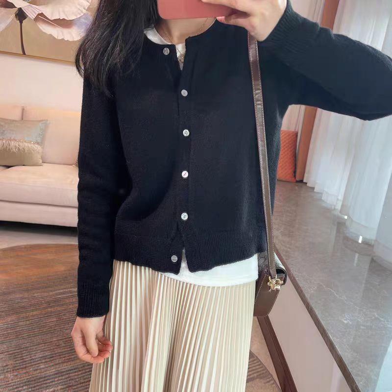 Korean Style Solid Color Round Neck Sweater Cardigan - Women's High-End, Versatile Knit Outerwear for Spring and Autumn