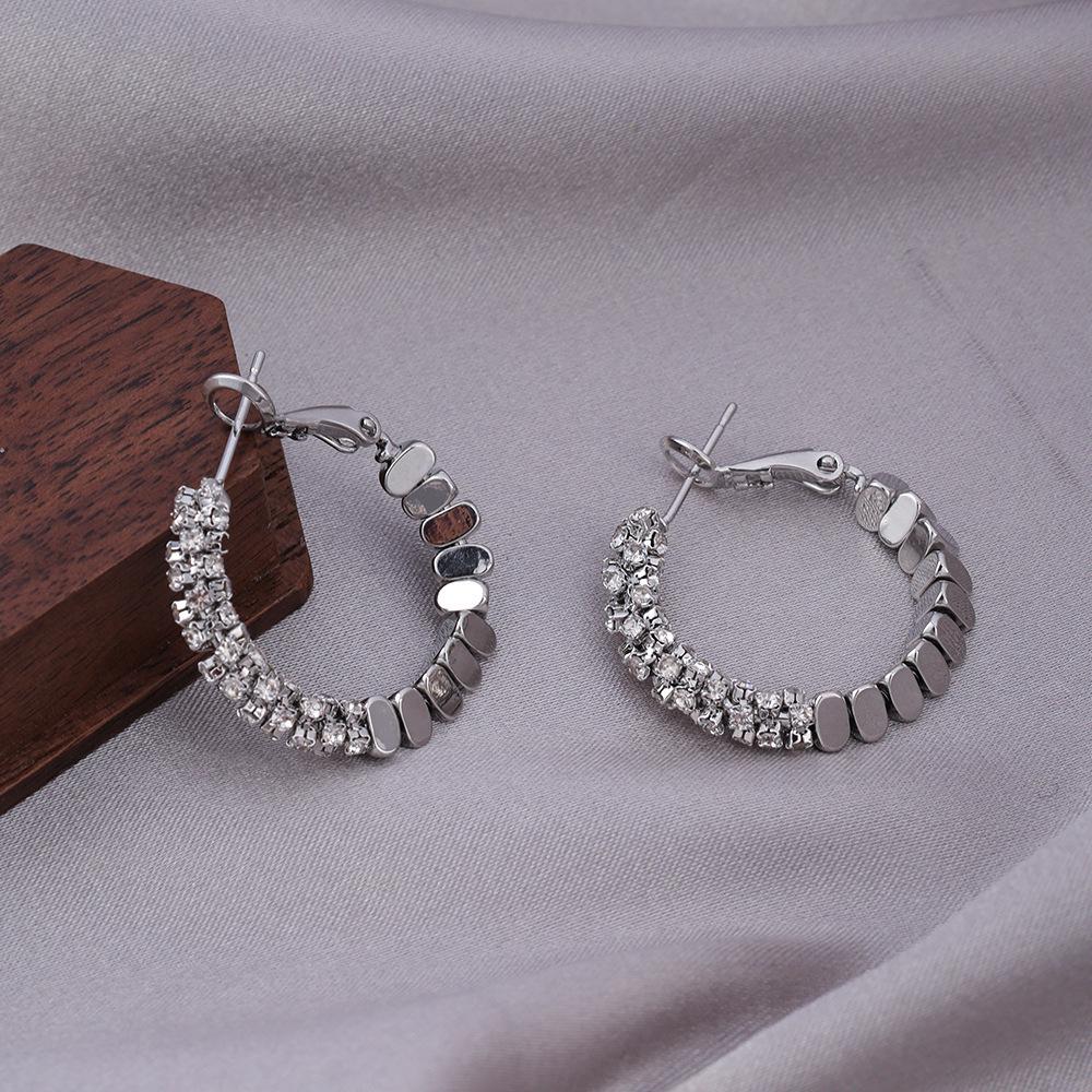 

2025 Стильные золотые и серебряные серьги-кольца большого размера для женщин - Роскошные, Высококлассные, Уникальный дизайн