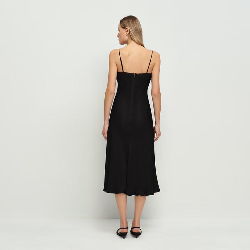 OVVOVV Women's Classic A-line Strap Dress