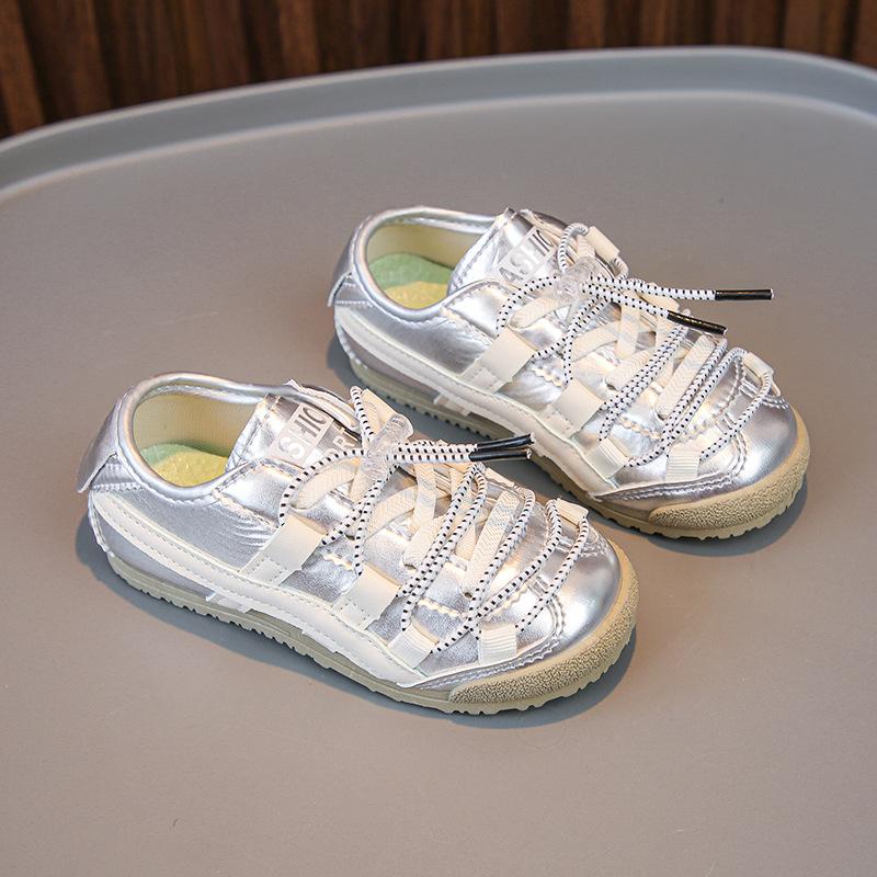 Children's explosive little white shoes 2025 new boys and girls sports shoes board shoes one pedal canvas soft sole Forrest Gump shoes tide