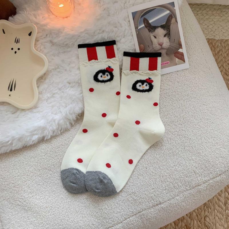 Ladies Autumn Cartoon Cute Penguin Boneless Mid Tube Cotton Socks