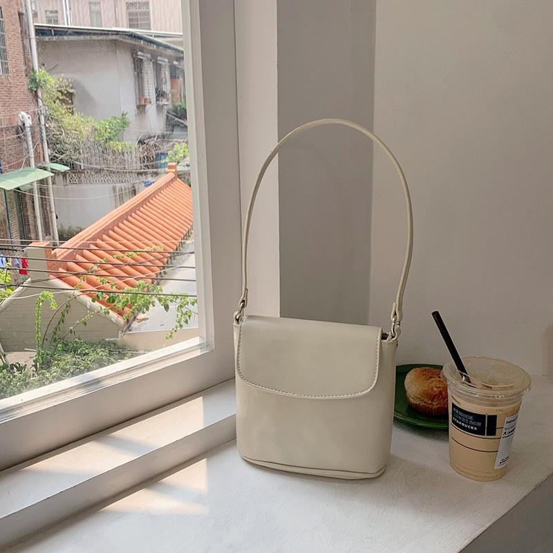 IELGY women s simple texture all-match red one-shoulder bucket bag