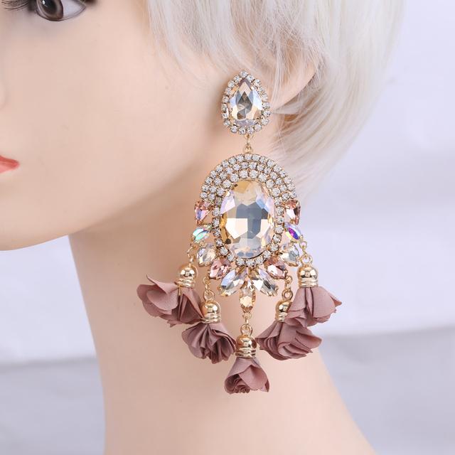 Aretes De Mujer Modernos Módní náušnice kapkové náušnice pro ženy Květinový střapec Náušnice Svatební Brincos šperky Dívka Dárky