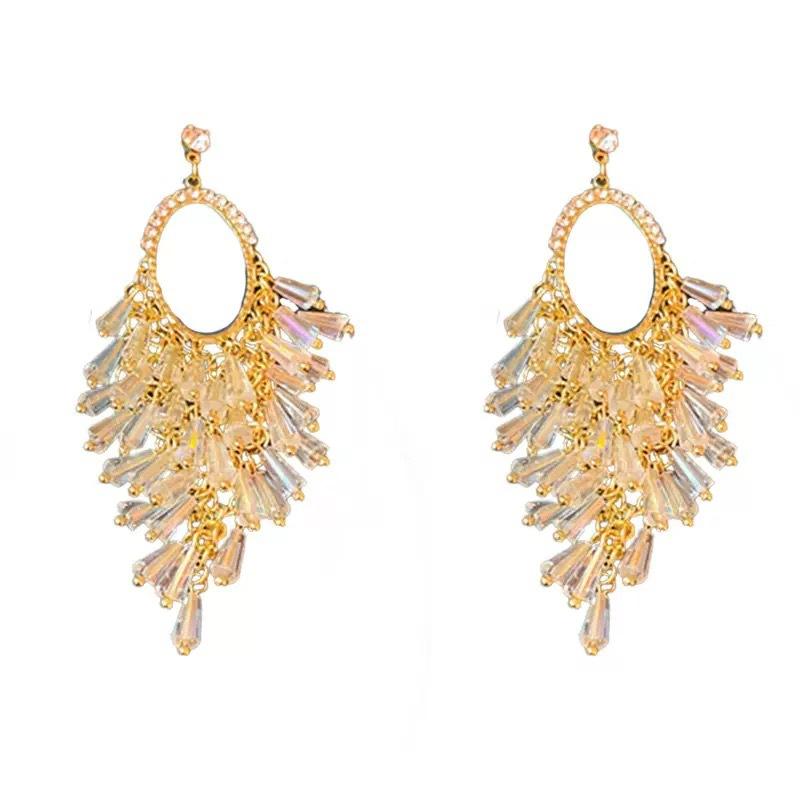 Light Luxury and High-end Sense Exaggerated Fringed Earrings Women's Long Fashion Stud Earrings Temperament Atmospheric Earrings New Explosion