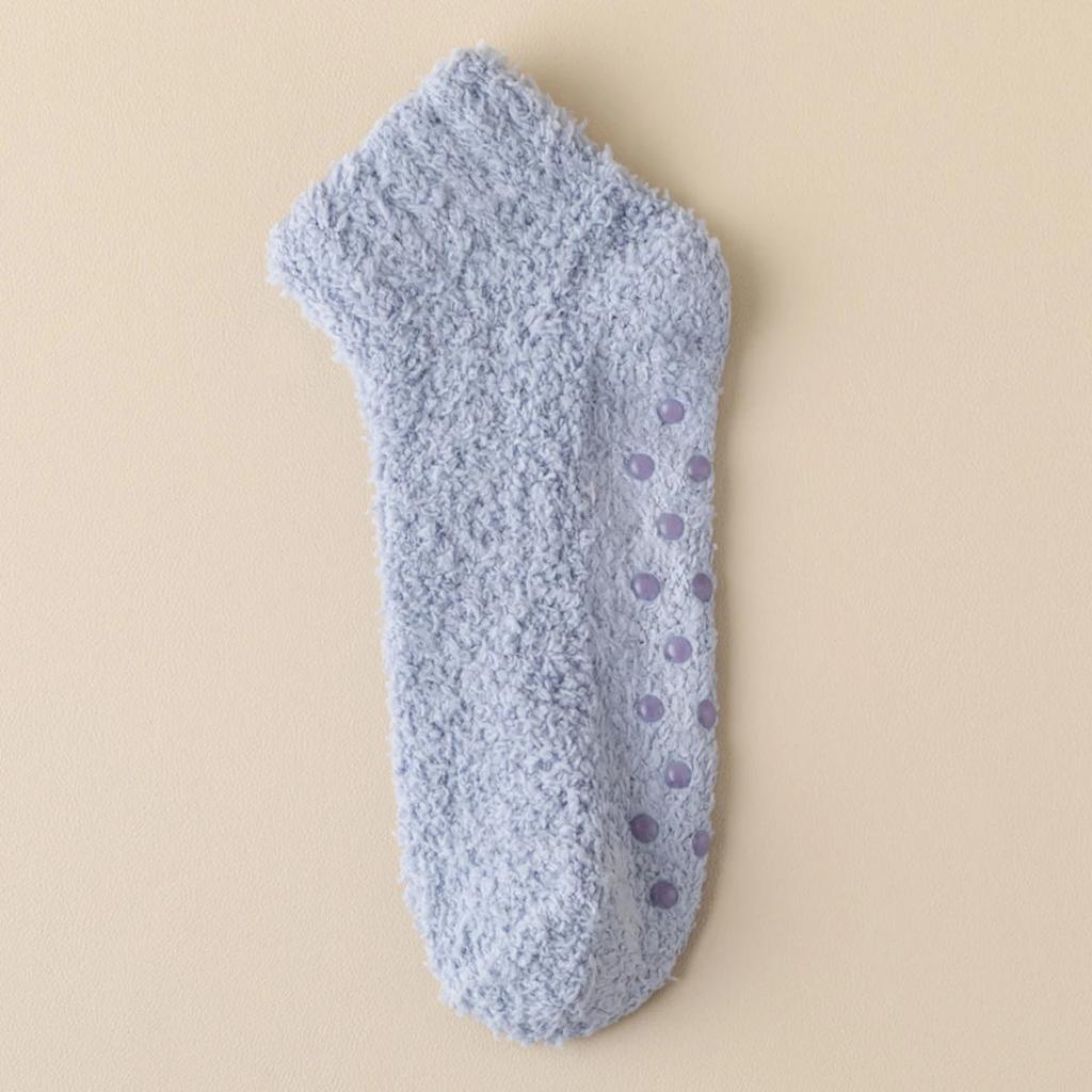 Damen Verdickte Plüschsocken Warme Winter Weiche Koralle Samt Silikonpunkt Rutschfest Kurze Socken Indoor Kältefest Thermische Bodensocke