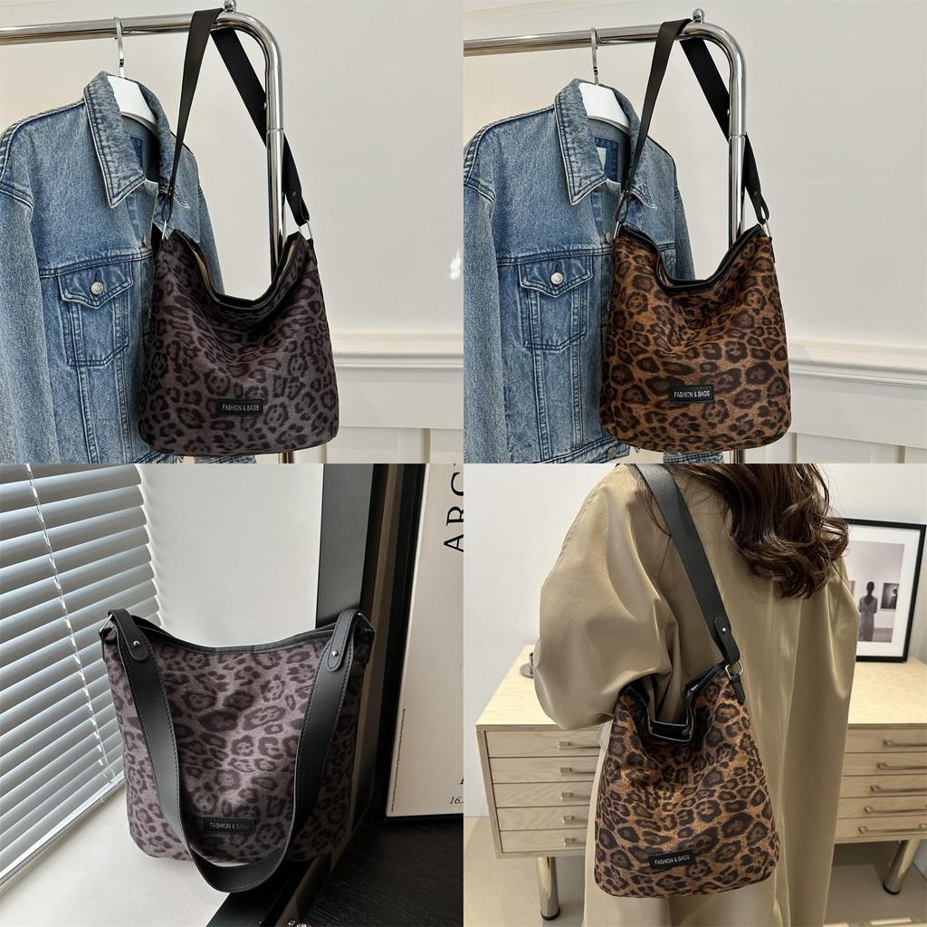 Trendy Korean Vintage Canvas Bucket Bag For Daily Commutes With Soft Structure And Magnetic Closure