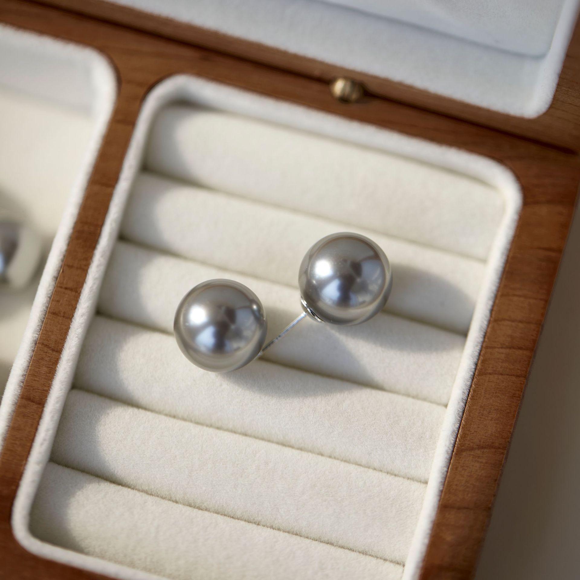 

New Arrival Sweet Cute Temperament Gray Pearl Zircon Stud Earrings for Women Fashion Vintage Crystal Small Earring Jewelry Gifts
