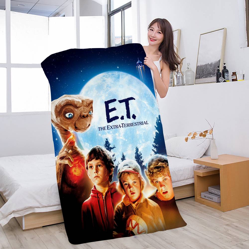 Movie E.T. The Extra-Terrestrial Anime Beach Swimming Towel Soft Absorbent Washcloth Children's for Kids Travel Camping Gym