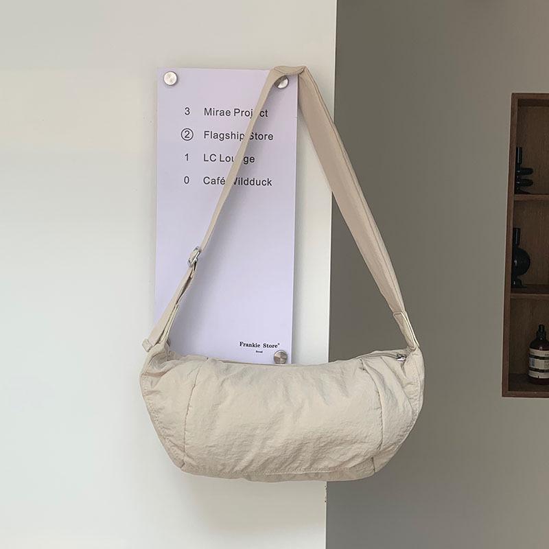 

Корейская унисекс нейлоновая сумка-кроссбоди «Пельмень» - Легкая, универсальная, вместительная сумка на плечо грязно-белый