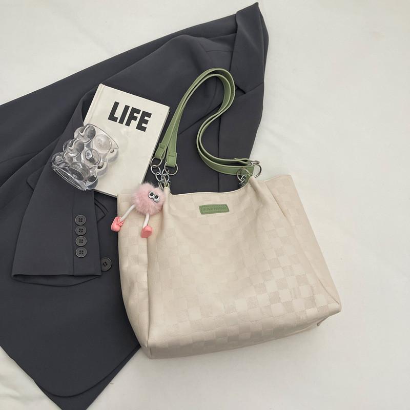 Trendy 2024 Summer Fashion Single Shoulder Tote Bag For Women Stylish Large Capacity