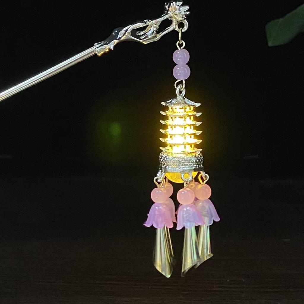 Ancient Style Luminous Hairpin: High-End Alloy Lantern Design for Hanfu Skirts