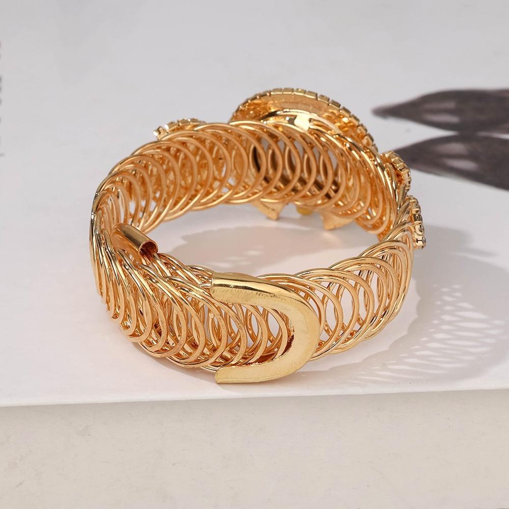 Elegant Quartz Zircon Wrist Watch Vintage Open Bangle Watches Personality Crystal Watches  Gifts