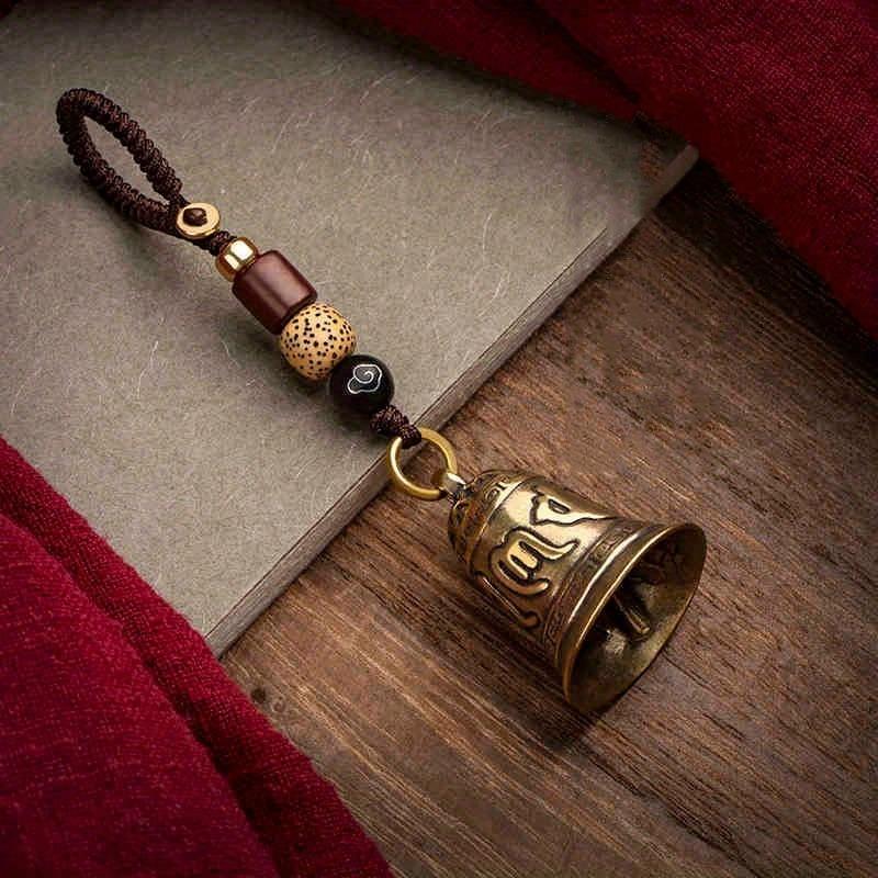 1 шт. Винтажный латунный тибетский буддизм Шестисловная мантра Колокольчик Брелоки Шнурок Подвески Ручная работа Веревка Автомобильный Брелок Кольца Подвешивание
