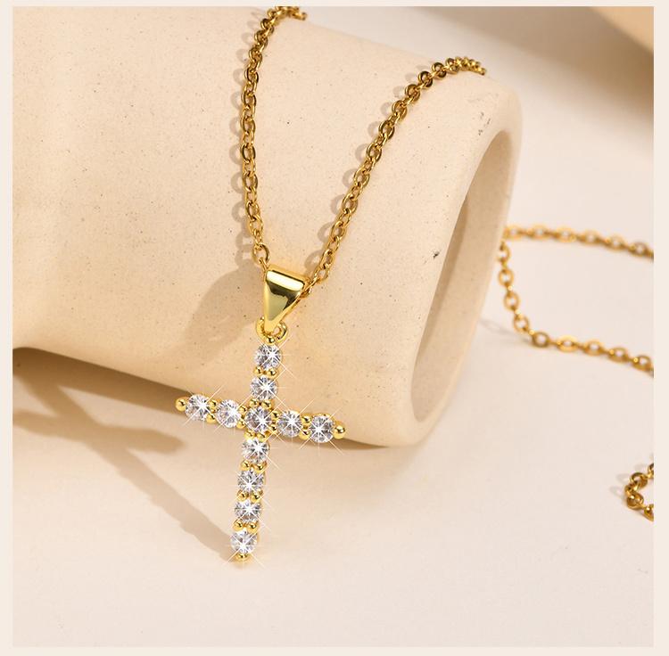 Cubic Zirconia Crucifix Cross Neckalce Pendant for Women Simple Layered Jewelry