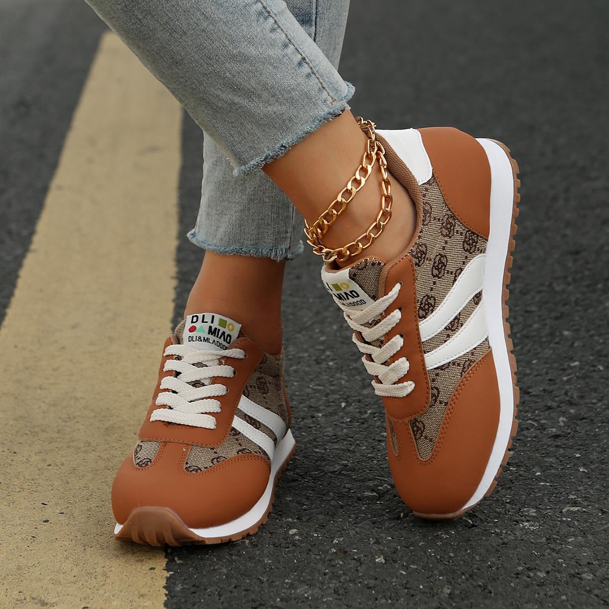 Дышащие женские кроссовки — фото 6