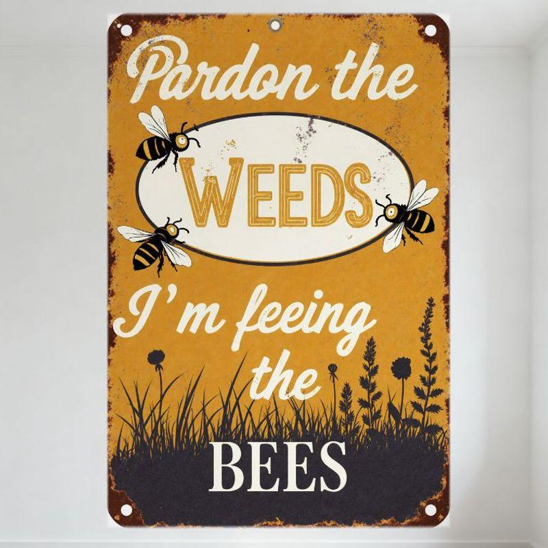 

Vintage Metal Tin Sign Pardon the WEEDS I m Freeing the BEES with Bees & Garden Silhouettes - Rustic Retro Garden Outdoor Decor 20x30cm（7.8x11.8inch）