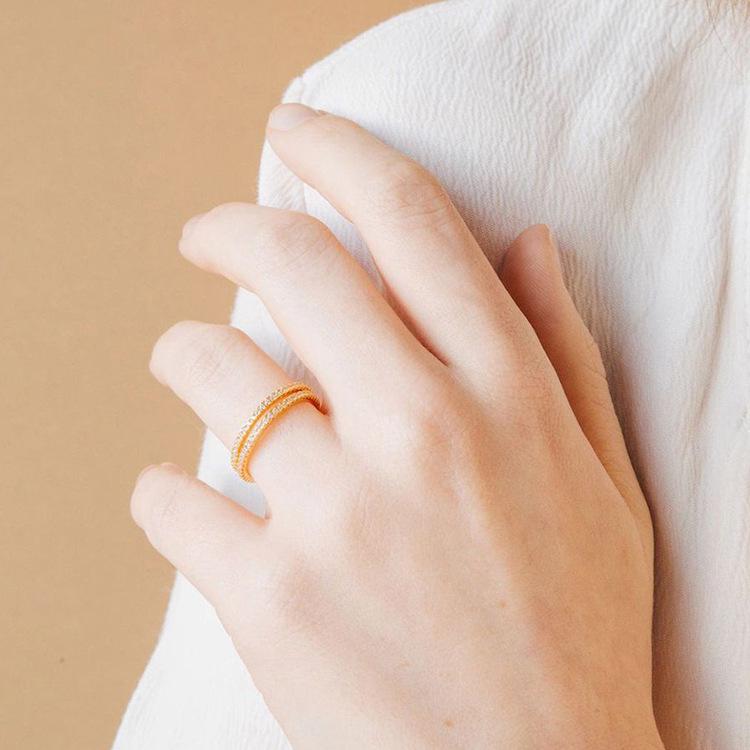 eManco European Zircon Ring: Titanium Steel Women's December Birthstone Rhinestone Finger Ring