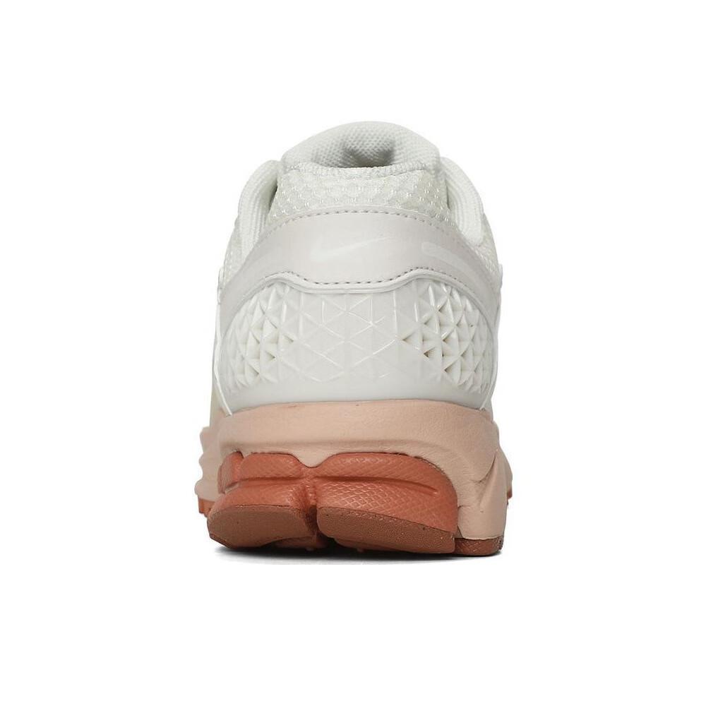 NIKE Women's Casual Shoes ZOOM VOMERO 5 Sneakers