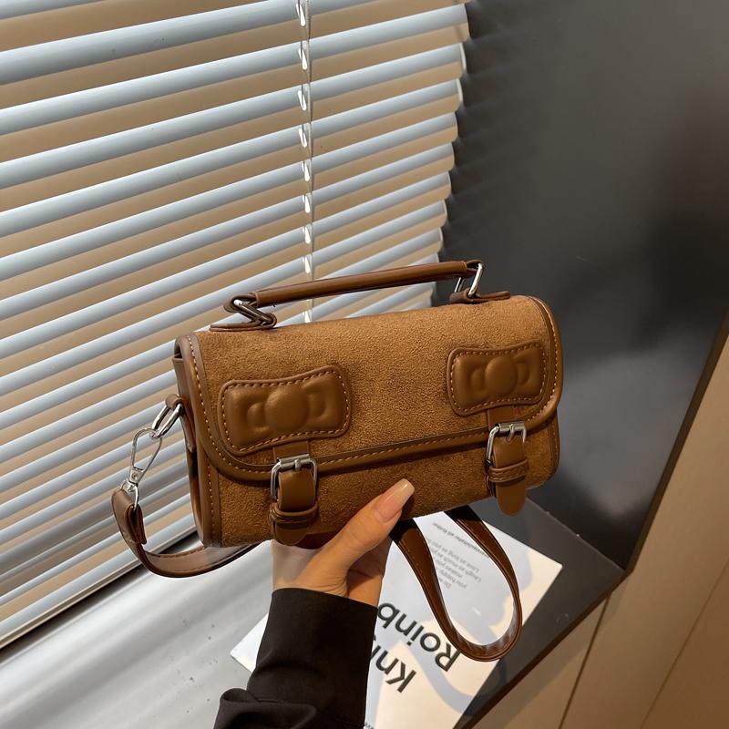 Autumn New Retro British Saddle Messenger Bag Women's Bag Niche High-end Simple Shoulder Small Square Bag