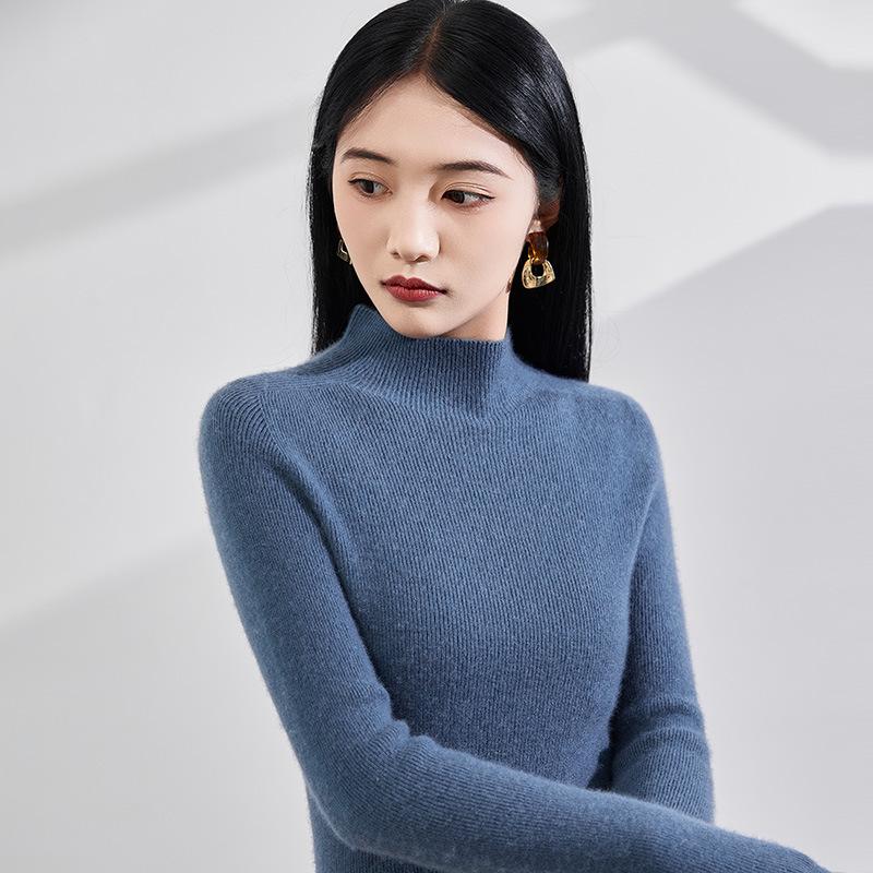 Women's Striped Cashmere Knit Sweater: 2025 Autumn/Winter, Soft & Fluffy, Elegant Slim-Fit Half-High Neck Base Layer.