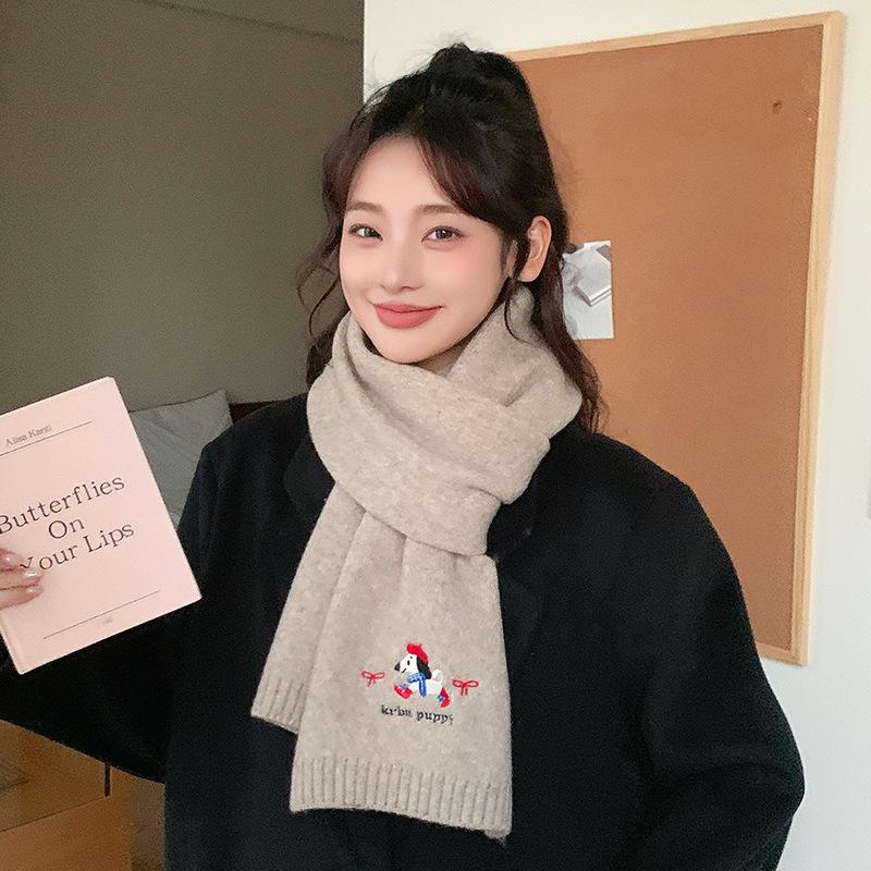 New red scarf women's winter new cute embroidery warm and cold wool Christmas scarf