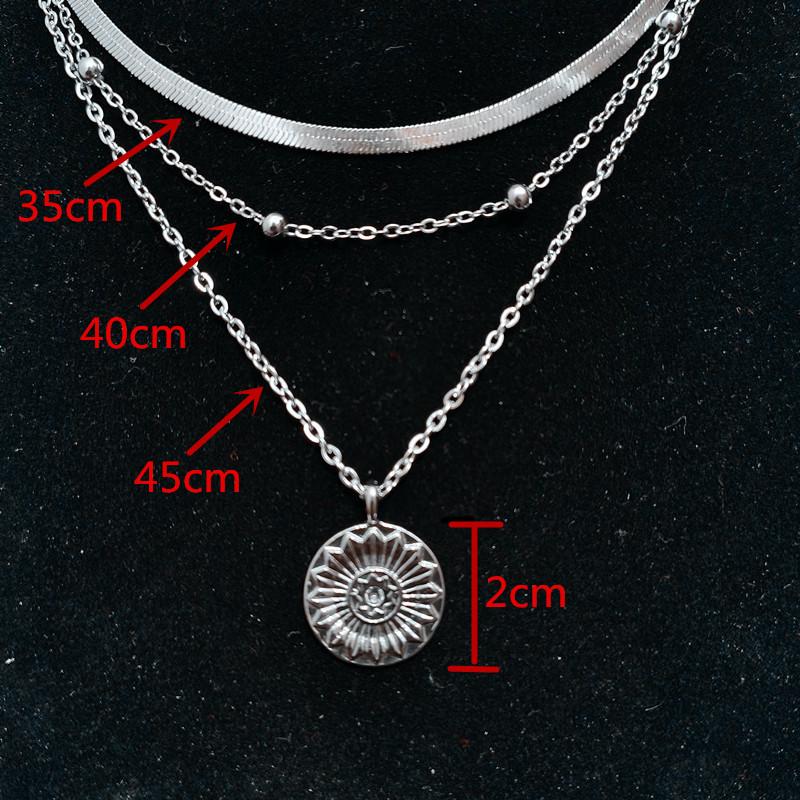Chunky Lotus Pendant Necklace: Trendy Multilayer Choker with Alloy for European & American Styles