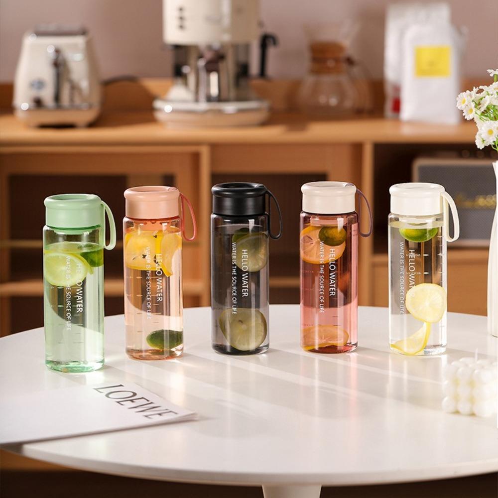 Auslaufsichere Einschichtige Plastikbecher mit Teesieb Trageseil Wasserflasche Wasserbecher