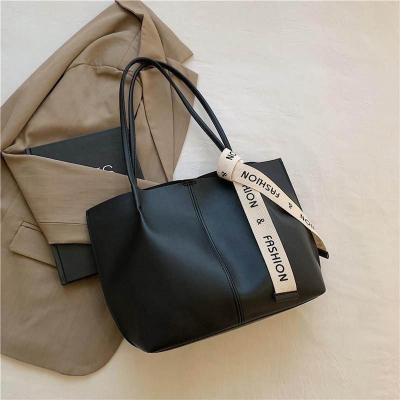 Chic Vintage Single Shoulder Tote Bag For Winter 2023 Fashionable And Spacious